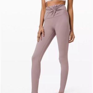 Align High-Rise Tight 28"  Twist Waist